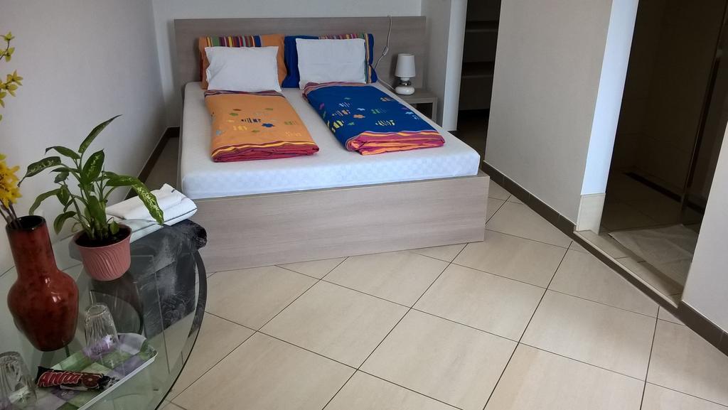 Kazinczy Apartment Kecskemet Phòng bức ảnh